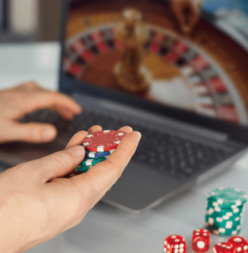 Are Online Casinos Safer or Riskier Than Land-Based Casinos?